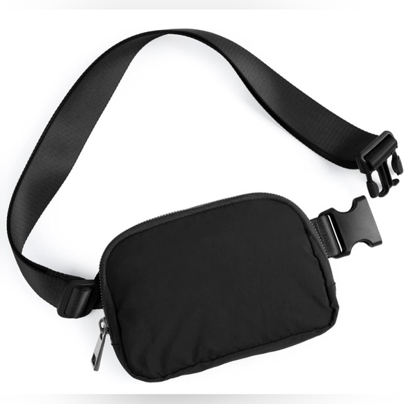 *BOGO EVENT ON NOW* Black belt bag waist pack Fanny pack - Picture 2 of 8